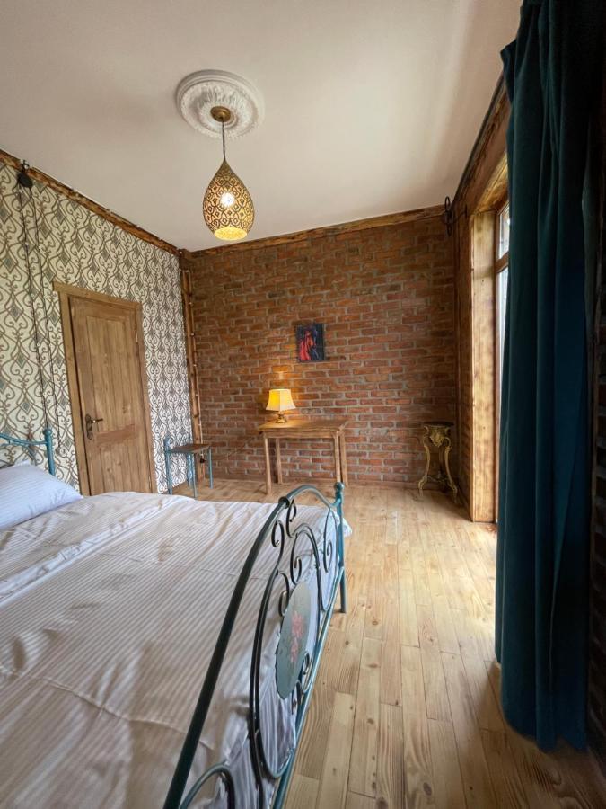 Odo'S Guest House マートヴィリ エクステリア 写真