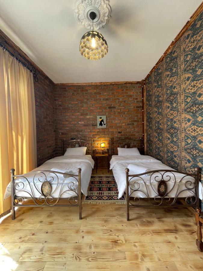 Odo'S Guest House マートヴィリ エクステリア 写真