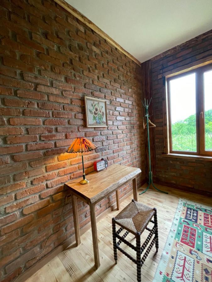 Odo'S Guest House マートヴィリ エクステリア 写真