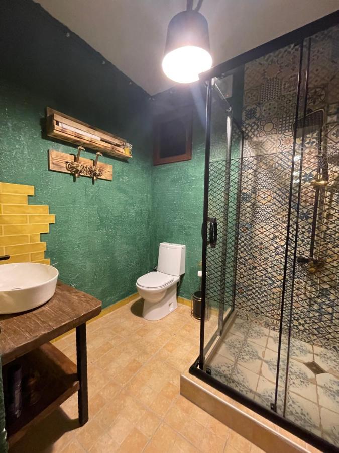 Odo'S Guest House マートヴィリ エクステリア 写真