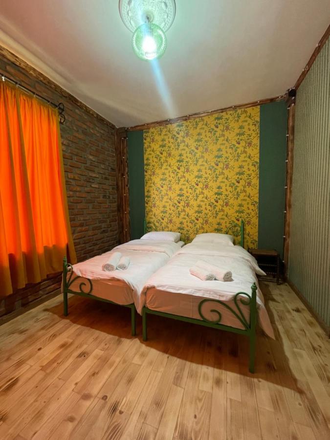 Odo'S Guest House マートヴィリ エクステリア 写真